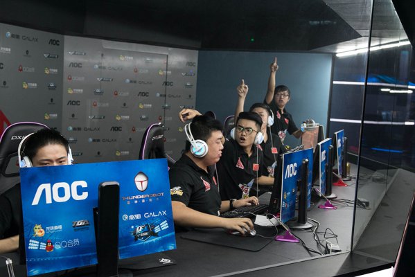 的发球和刁 的发球和刁